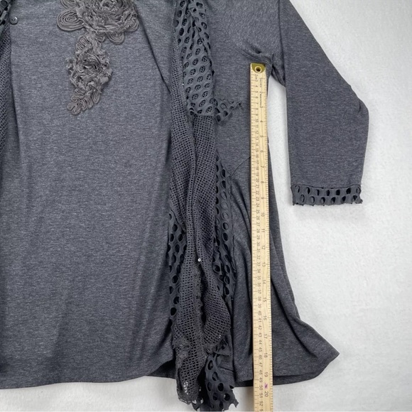 Ali Miles One-Piece Floral Drape Front Abstract Blouse Shirt Top Gray Plus 1X - Picture 8 of 11